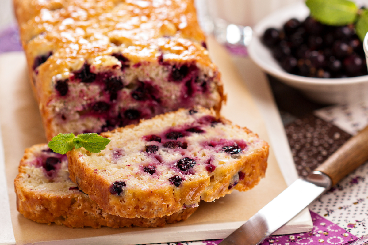 Easy Blueberry Bread Recipe: Freshly Baked Moist Blueberry Loaf